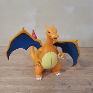 Pokemon Charizard Deluxe Action Jazwares Battle Feature Figure 2019 4.5 Inch